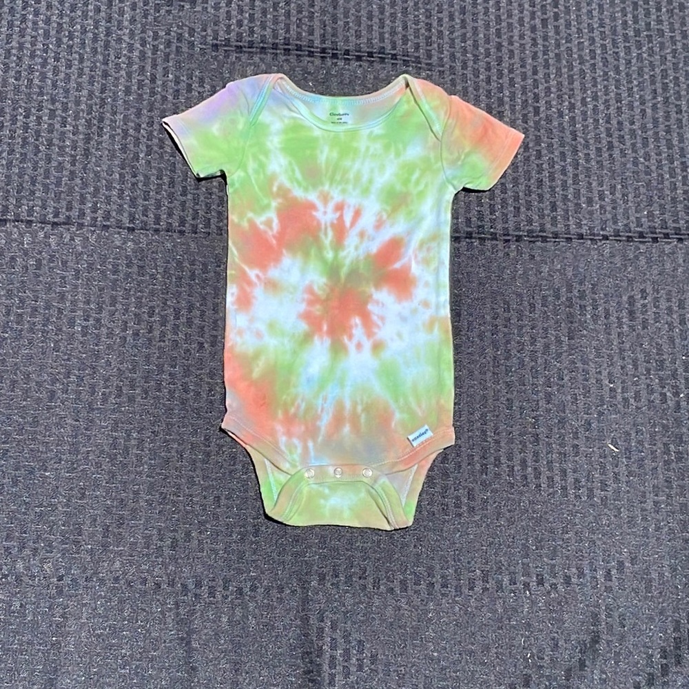 Homemade Tie Dye Onesie-W6511